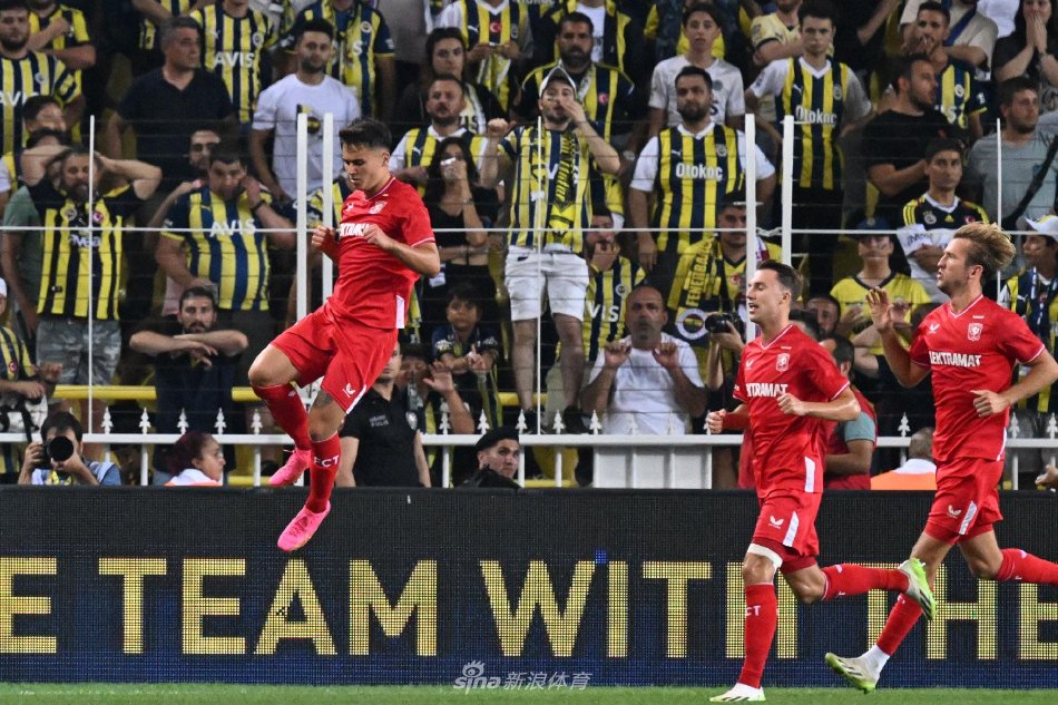 由于伤病问 由于伤病问