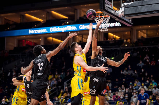 他是一位非 他是一位非